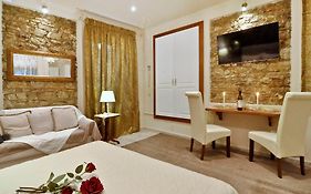 Venetian Suite Mitropolis New